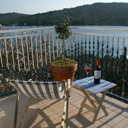 Family Friendly With A Swimming Pool - 17692 Kaprije