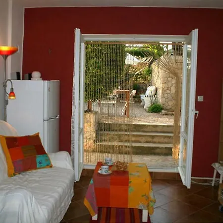 Apartment Family Friendly With A Swimming Pool - 17692 Kaprije